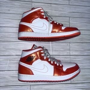 Jordan 1 Mid Metallic Orange Size 8 in Men’s (9.5 in Women’s)